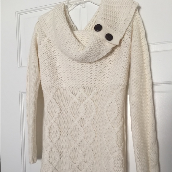 NWOT heavy knot beige sweater with buttons - Picture 2 of 2